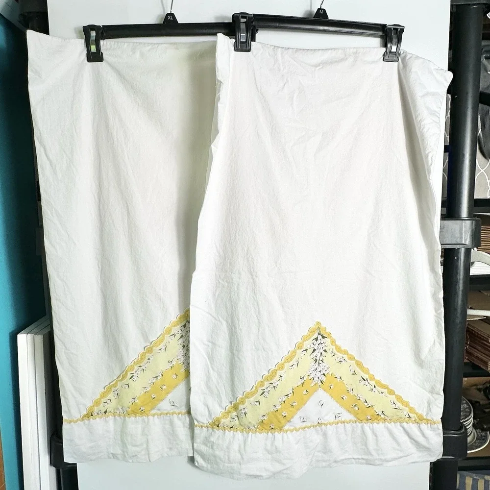 Vtg Cannon Federal Hand Decorated Standard Pillowcases Floral Cottagecore ^READ